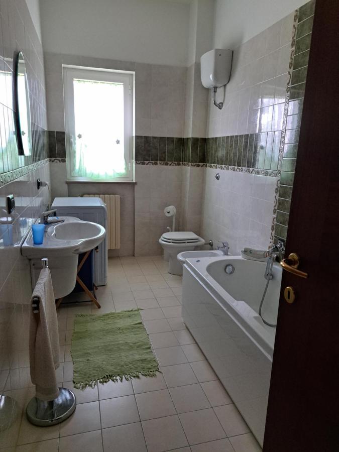 La Casa Di Mezzo-Affitti Brevi-Zona Ospedali Villa Busso Exteriör bild
