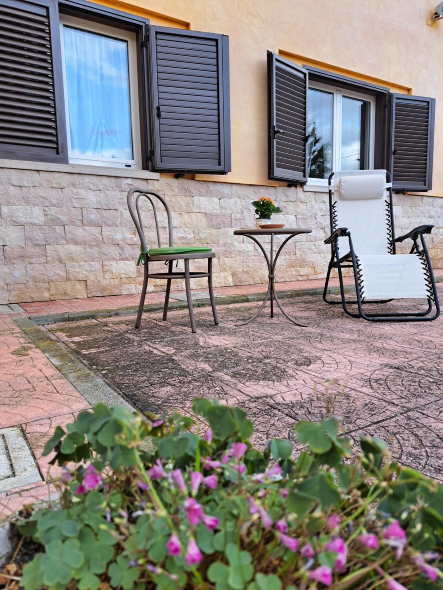 La Casa Di Mezzo-Affitti Brevi-Zona Ospedali Villa Busso Exteriör bild